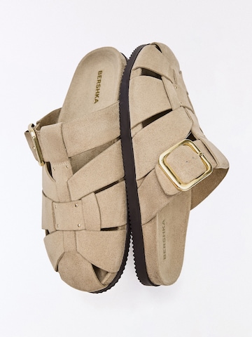 Bershka Nizki natikači | bež barva