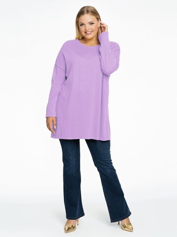 Yoek Pullover in Lila