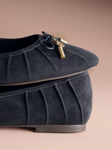 B by Ted Baker Ballerina in Blauw