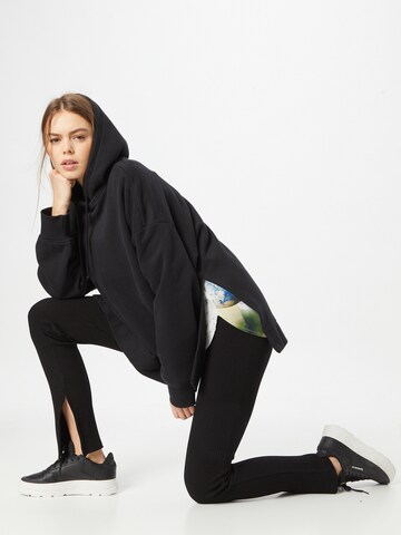 Monki Sweatshirt in Schwarz