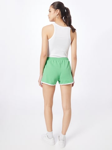 Cotton On Normalny krój Spodnie w kolorze zielony