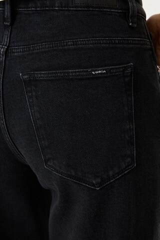 GARCIA Loosefit Jeans i svart: baksida