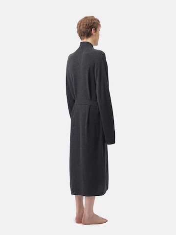 GOBI Cashmere Bademantel lang‌‌‌ in Grau