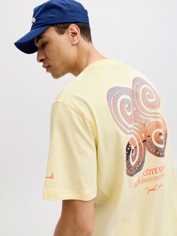 T-Shirt 'JORHyeres' JACK & JONES en jaune