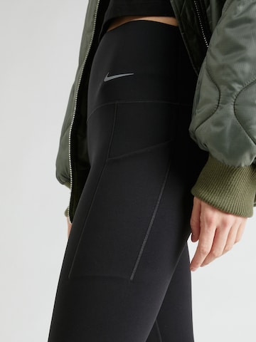 NIKE Skinny Sporthose 'UNIVERSA' in Schwarz