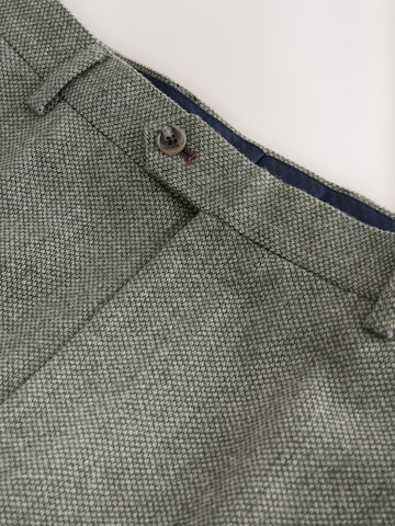 Next Regular Hose in Grün