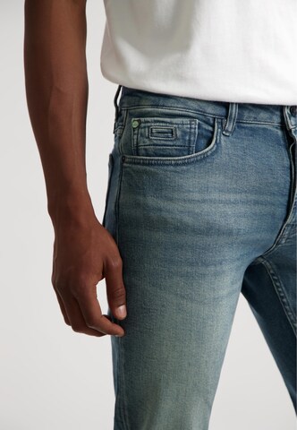 Coupe slim Jean 'Mr. E' Dstrezzed en bleu