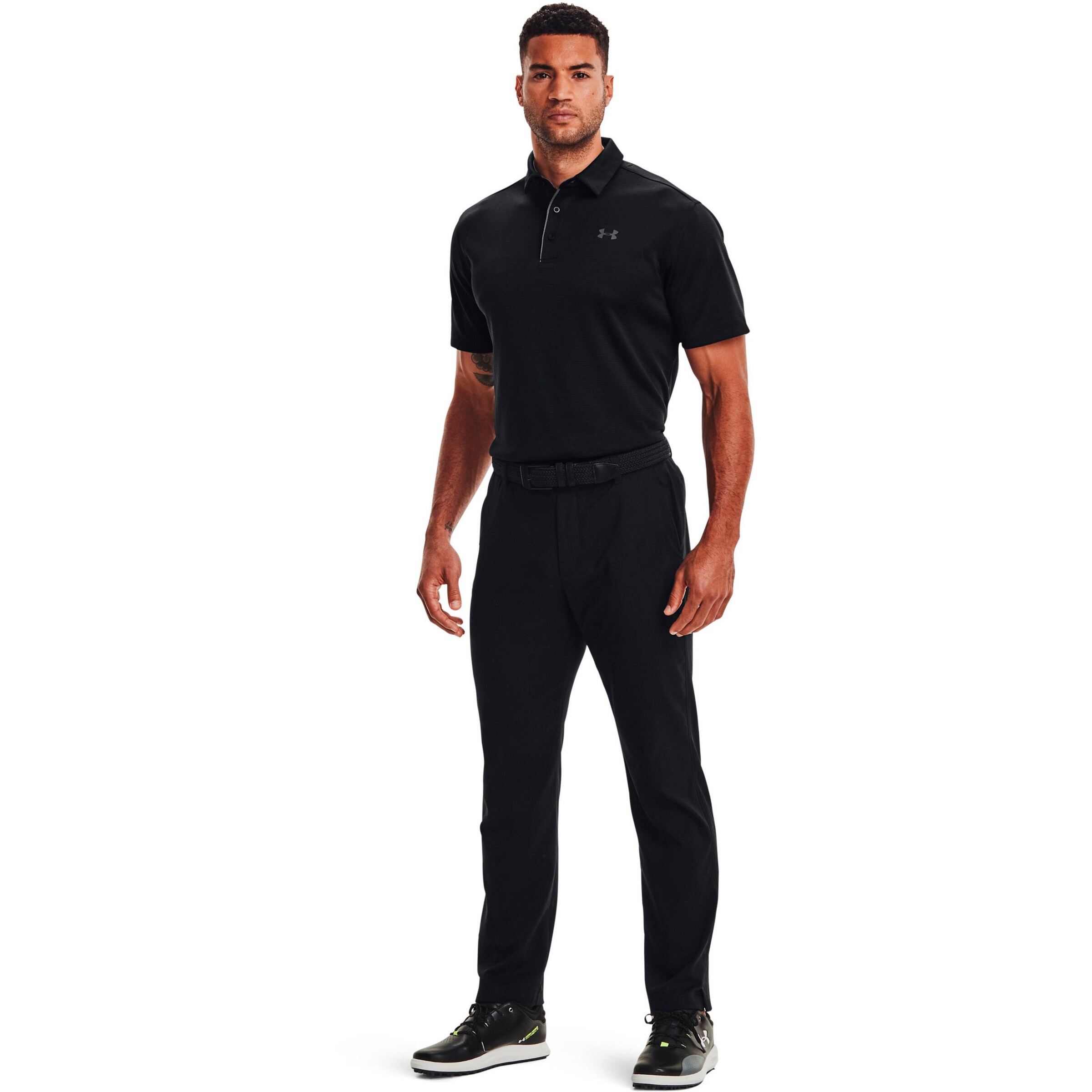 UNDER ARMOUR Performance Shirt in Black