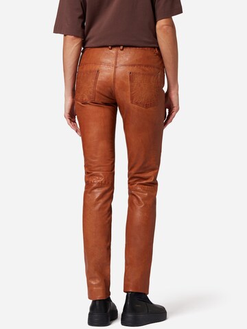 RICANO - Slimfit Pantalón 'Dorin' en marrón
