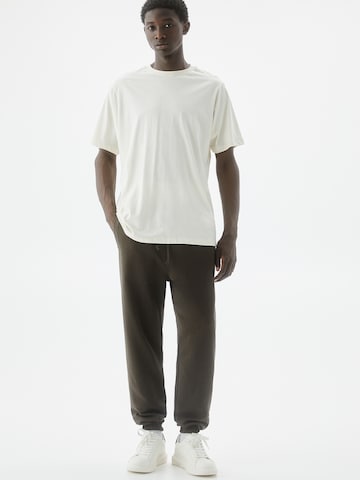 Pull&Bear Tapered Broek in Bruin: voorkant