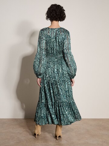 Robe ' ' Apricot en vert