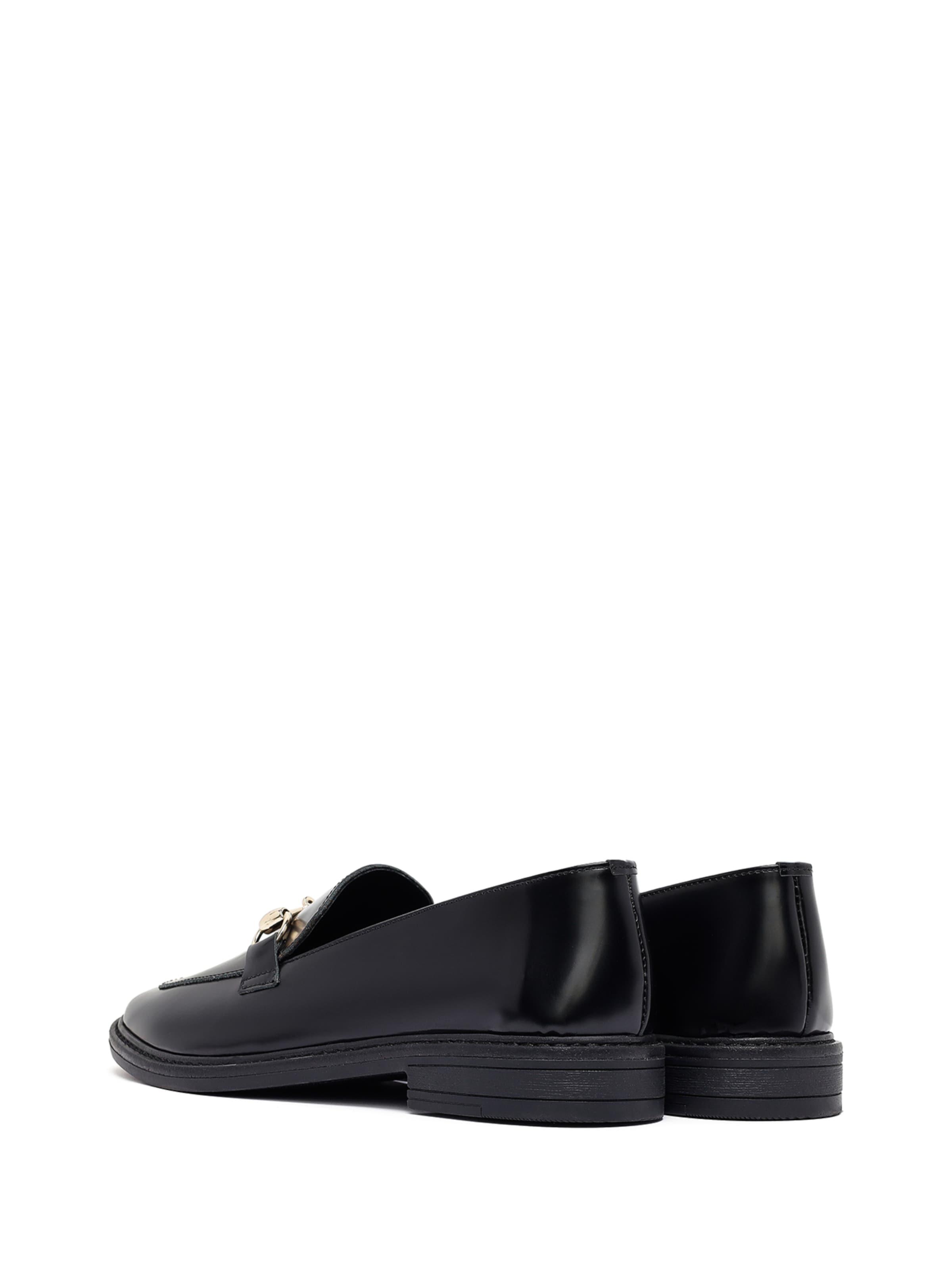 Derimod Classic Flats in Black