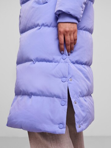 Y.A.S - Sobretudo de inverno 'Puffa' em roxo