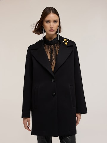 MOTIVI - Abrigo de invierno en negro