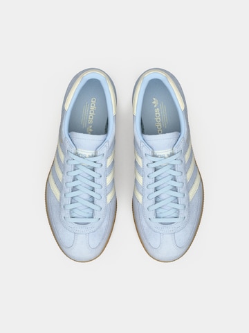 Sneaker low 'HANDBALL SPEZIAL BOLD' de la ADIDAS ORIGINALS pe albastru
