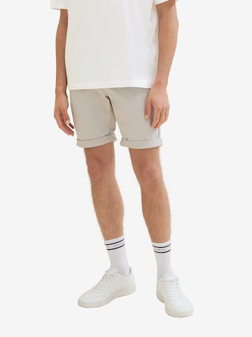 TOM TAILOR DENIM Slimfit Shorts in Grau: predná strana