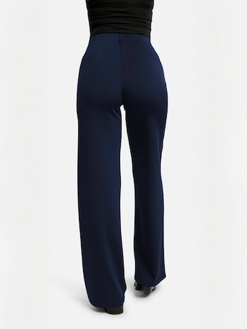 Regular Pantalon ' HENNE ' Liberte Essentiel en bleu
