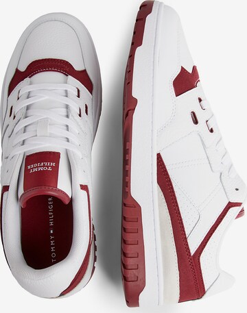 TOMMY HILFIGER Sneakers laag in Rood