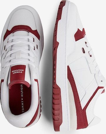 TOMMY HILFIGER Sneaker low in Rot