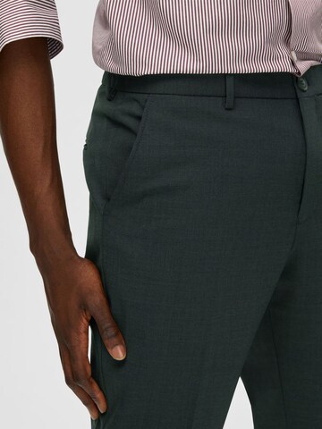 SELECTED HOMME Slim fit Trousers with creases 'Elon' in Green