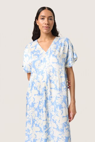 SOAKED IN LUXURY Jurk 'Becca' in Blauw