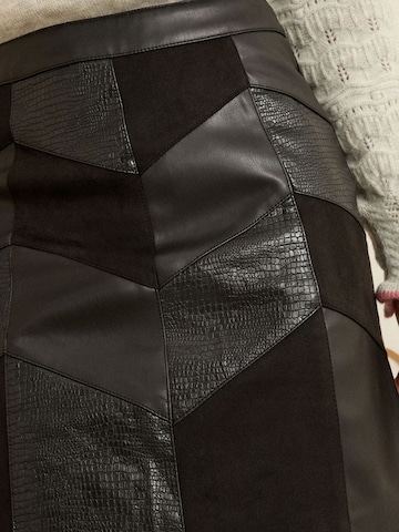 Gonna di love & roses in nero