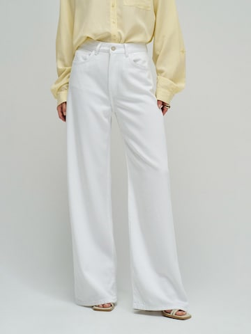 Salsa Jeans Loosefit Jeans in Wit: voorkant