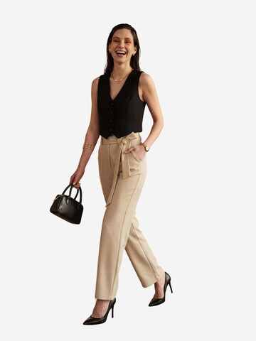 regular Pantaloni con pieghe di My fashion in beige: frontale