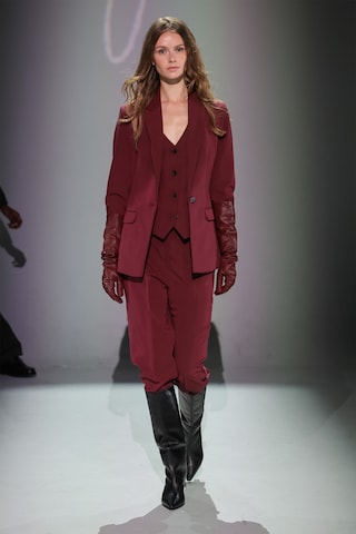WE Fashion Слим Плиссированные брюки в Красный