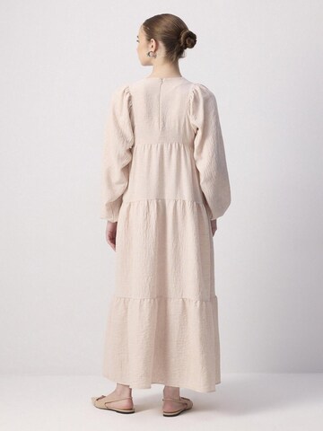 Touche Prive Kleid in Beige