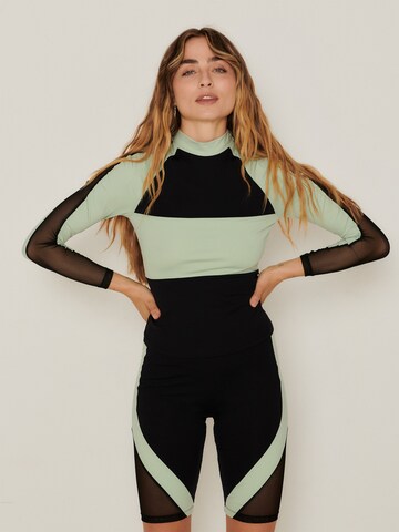 ABOUT YOU x Sofia Tsakiridou Shirt 'Cora' in Green: front