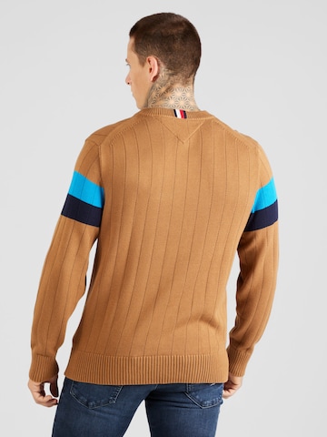 TOMMY HILFIGER - Pullover em castanho