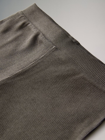 The Set Flared Leggings i beige