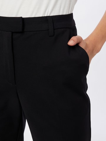 Coupe slim Pantalon à plis 'ISABELLA' Freequent en noir