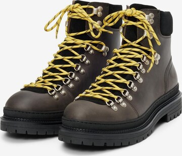 SELECTED HOMME Lace-Up Boots in Brown