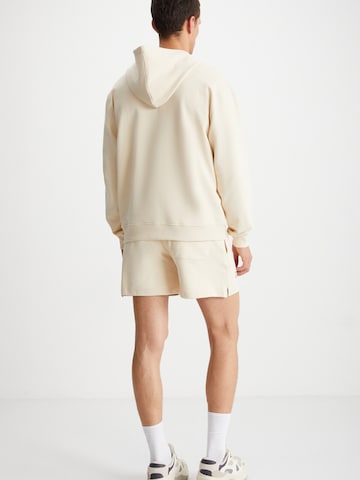 Grimelange Суичъри с качулка в бежово