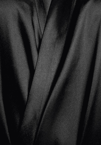 LASCANA Сутрешен халат в черно