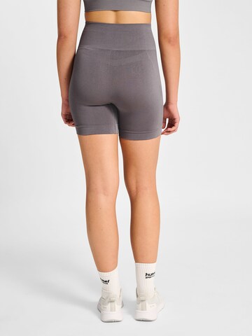 Hummel Skinny Sportshorts in Grau