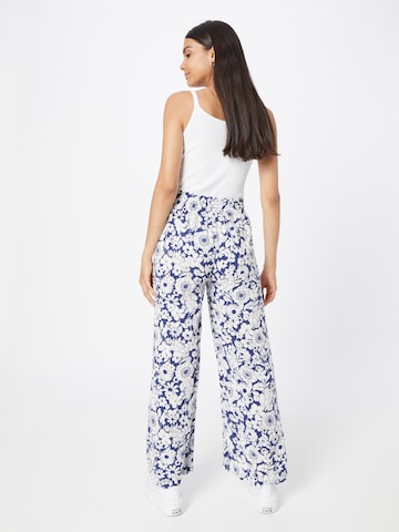 Wide leg Pantaloni 'Disa' de la Gina Tricot pe albastru