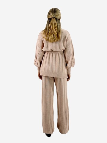 Elara Langesset ' Langesset ' in Pink