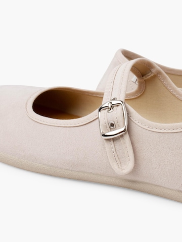 Pisamonas - Bailarina en beige
