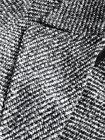Next Mantel in Schwarz