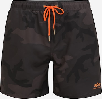 ALPHA INDUSTRIES Zwemshorts in Zwart: voorkant