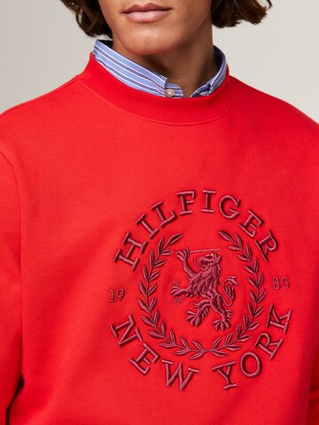 TOMMY HILFIGER Sweatshirt in Rot