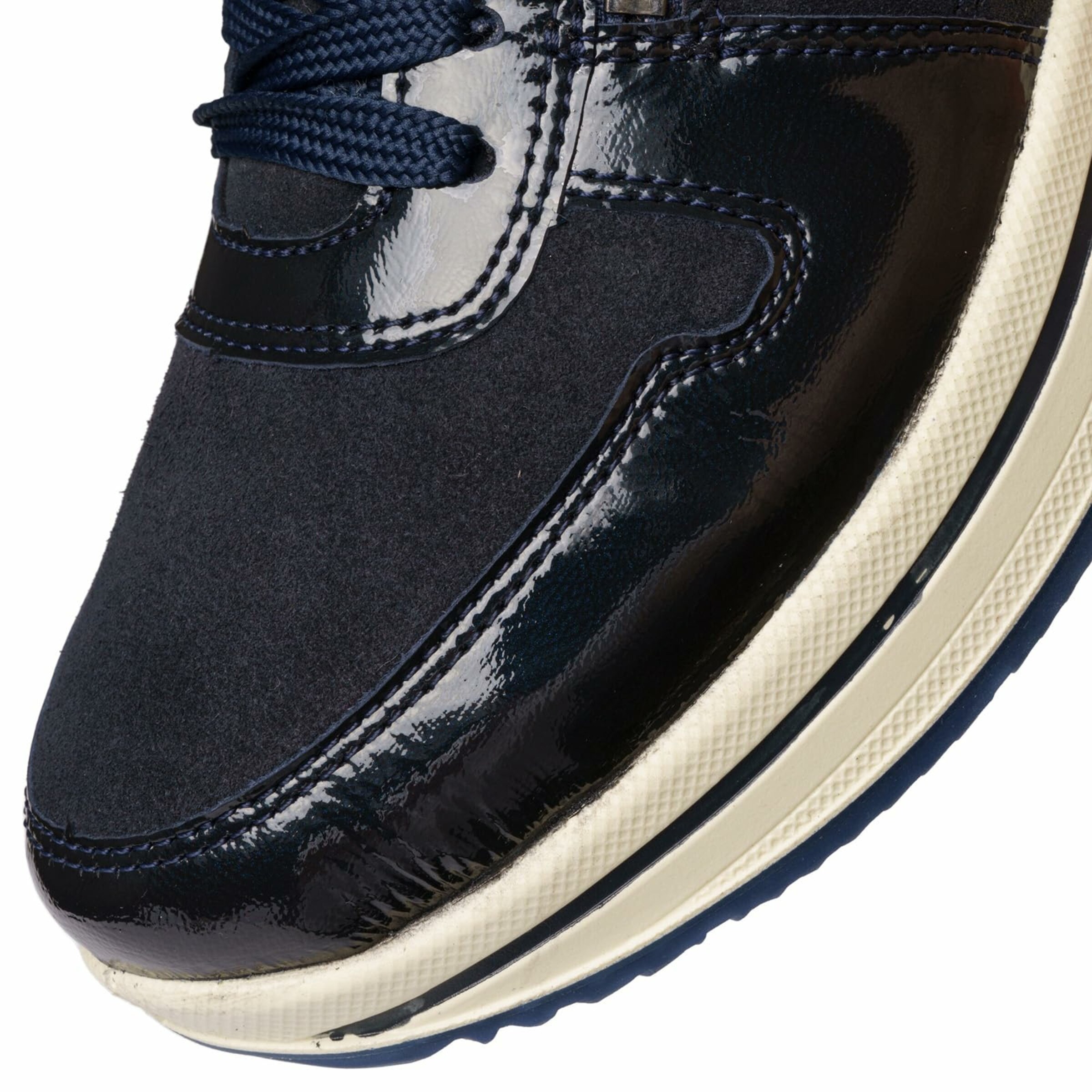 ARA Platform trainers in Blue