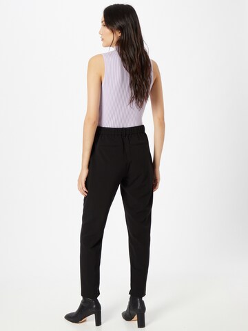 Regular Pantaloni eleganți de la b.young pe negru