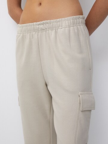 Pull&Bear Tapered Cargobroek in Beige