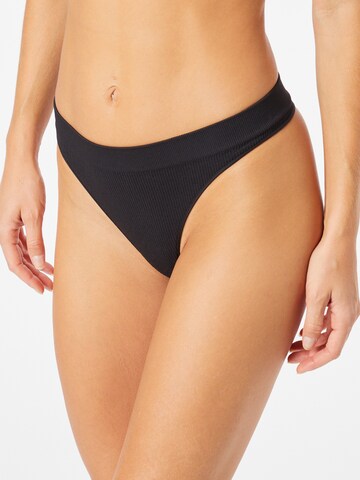 WEEKDAY Thong in Black: front