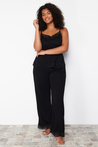 Trendyol Curve - Pijama en negro