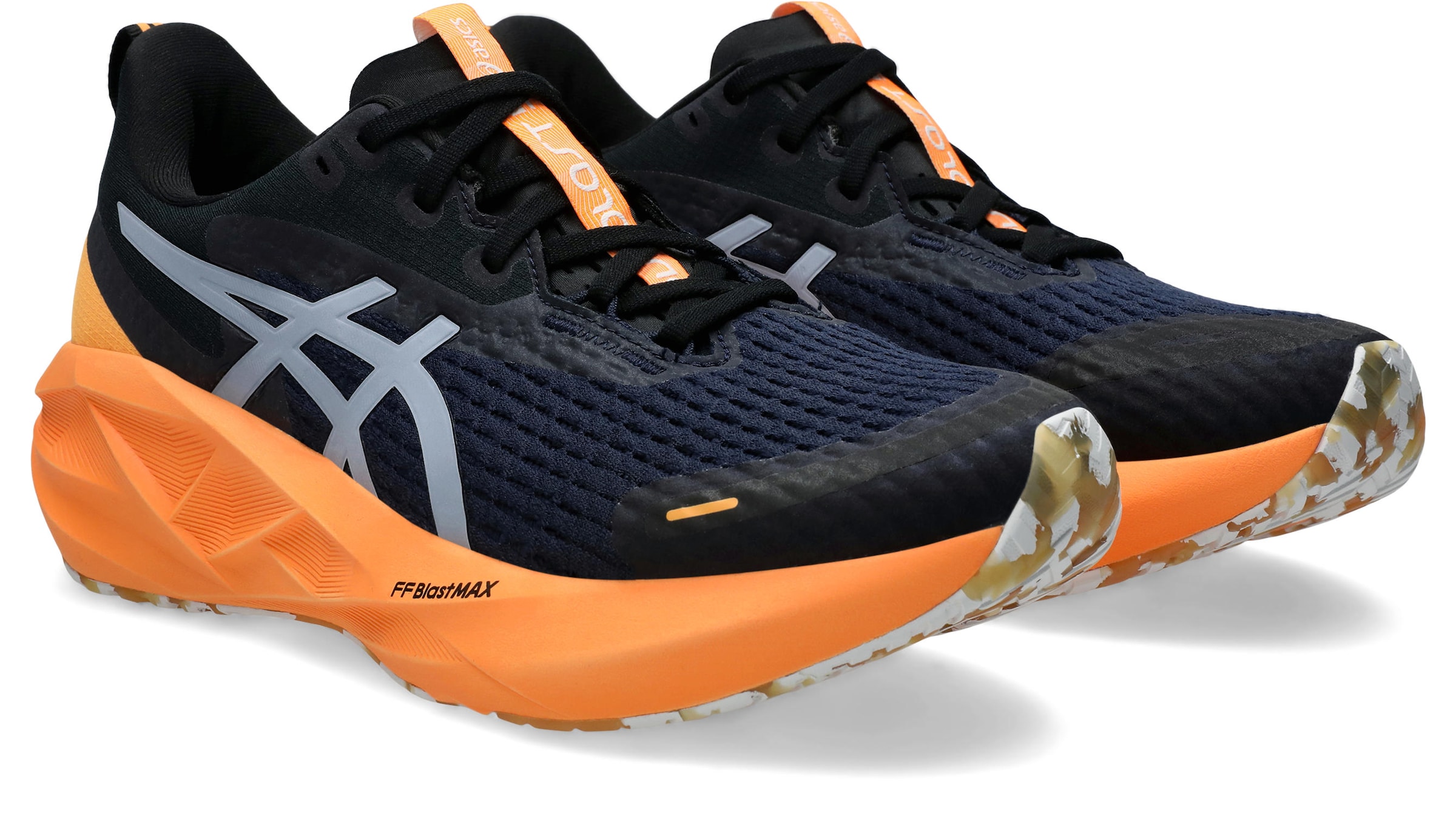 Chaussure de course 'NOVABLAST 5' ASICS en noir